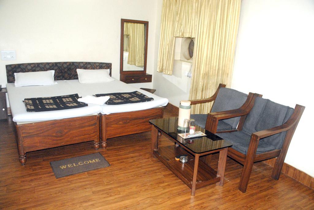 Hotel Kusum Bhilai Exteriér fotografie