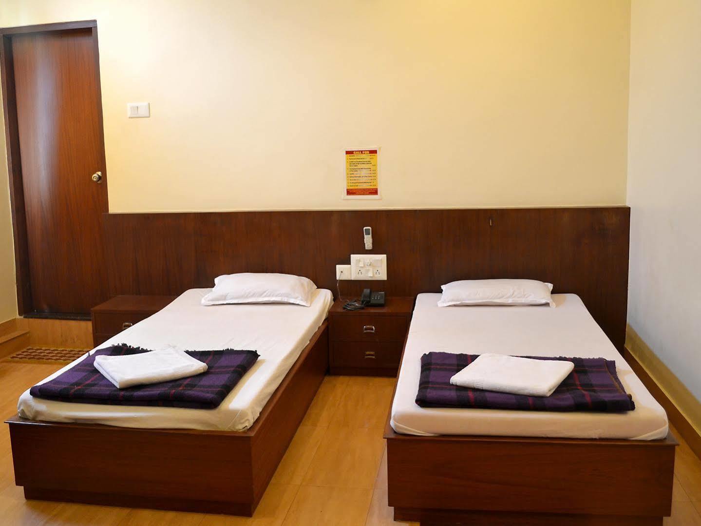 Hotel Kusum Bhilai Exteriér fotografie